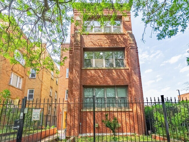 7630 N Marshfield Ave in Chicago, IL - Building Photo - Building Photo