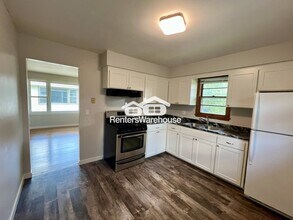 5844 Washburn Ave S in Minneapolis, MN - Building Photo - Building Photo