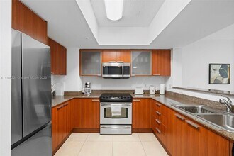 16699 Collins Ave, Unit 1710 in Sunny Isles Beach, FL - Building Photo - Building Photo