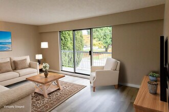 Chilliwack District Mainstreet Apartments in Chilliwack, BC - Building Photo - Building Photo
