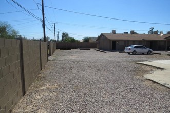 BRING ALL OFfERS - SELLER MOTIVATED in Casa Grande, AZ - Building Photo - Building Photo