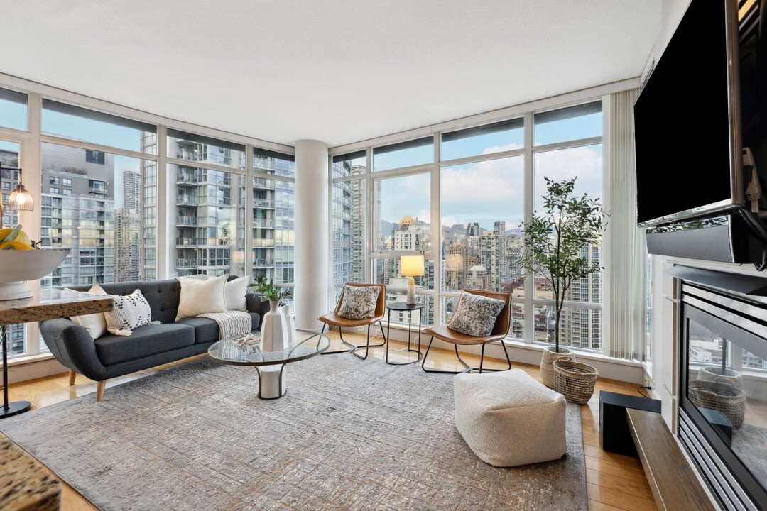 1483 Homer St in Vancouver, BC - Building Photo