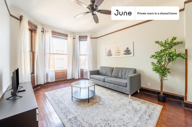 1223 W Gunnison St in Chicago, IL - Building Photo - Building Photo