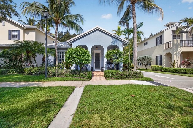 184 W Bay Cedar Cir