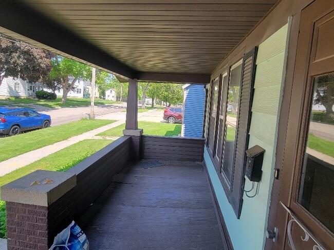 123 E Mill St in Beaver Dam, WI - Building Photo - Building Photo