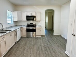 110 Harmon St in Cleburne, TX - Building Photo - Building Photo
