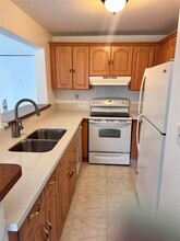 9678 Fontainebleau Blvd in Miami, FL - Building Photo - Building Photo