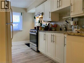 405 MacNab St N in Hamilton, ON - Building Photo - Building Photo