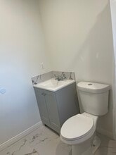 6843 Vantage Ave in North Hollywood, CA - Foto de edificio - Building Photo