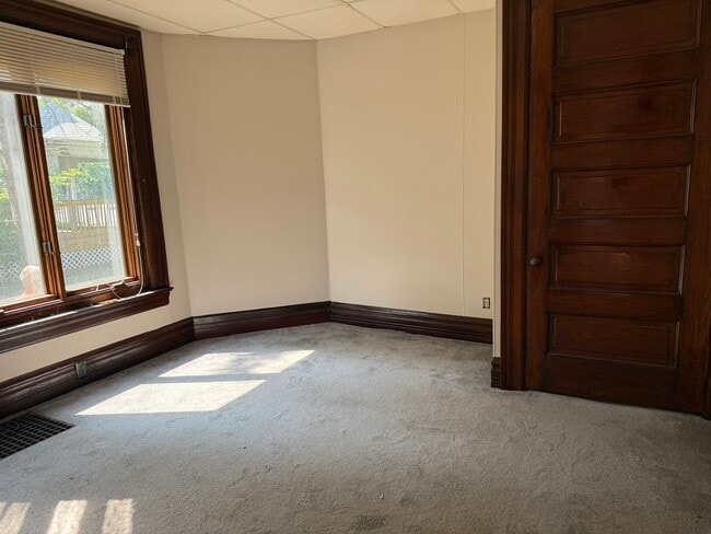 property at 218 E Erie St