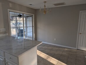 682 Wilshire Ln in Murrells Inlet, SC - Foto de edificio - Building Photo