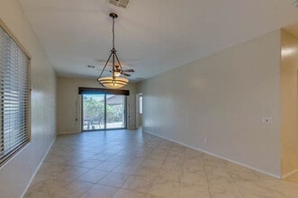 5985 Falconer Ave in Las Vegas, NV - Building Photo - Building Photo