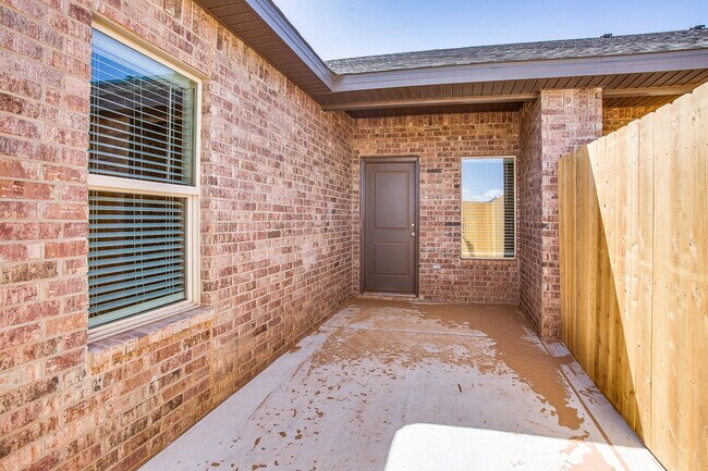 1718 Corpus Ave in Wolfforth, TX - Building Photo - Building Photo