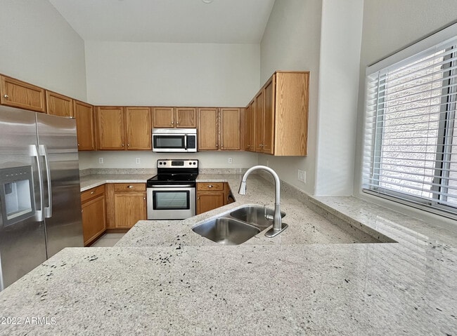 8143 W Mary Ann Dr in Peoria, AZ - Building Photo - Building Photo