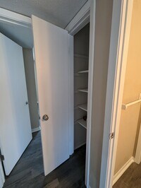 6228 Robinson St photo'