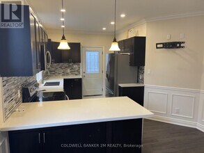 242 Kendal Ave in Oshawa, ON - Building Photo - Building Photo