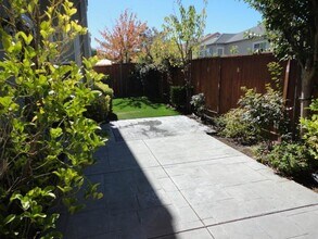 6060 Dalton Way in San Ramon, CA - Building Photo - Building Photo