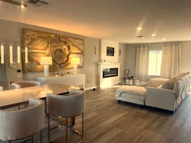 109 Glen Oak Dr in Henderson, NV - Building Photo