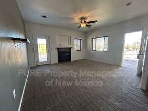 2208 E Ranch Dr in Farmington, NM - Building Photo - Building Photo