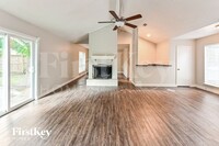 16215 Coral Bay St in Crosby, TX - Foto de edificio - Building Photo