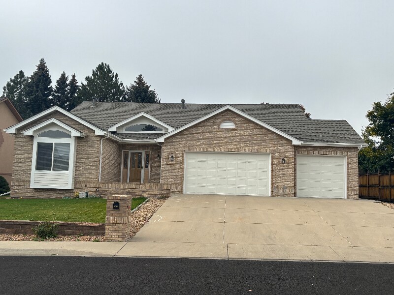 1809 Little Bear Ct in Longmont, CO - Building Photo
