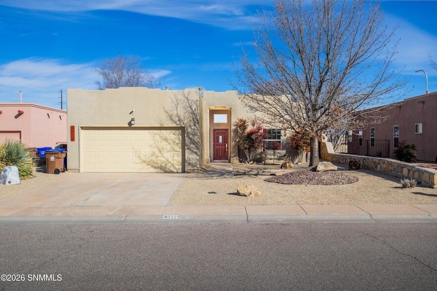 4032 Cll De Estrellas in Las Cruces, NM - Foto de edificio