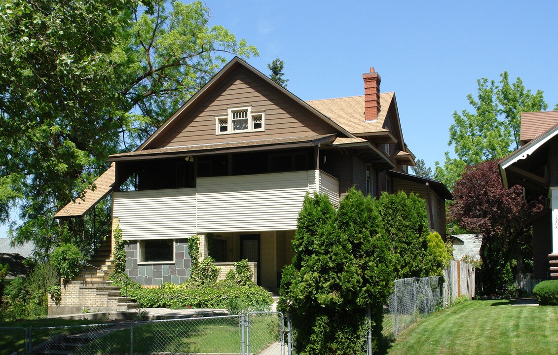 1214 W 9th Ave in Spokane, WA - Foto de edificio