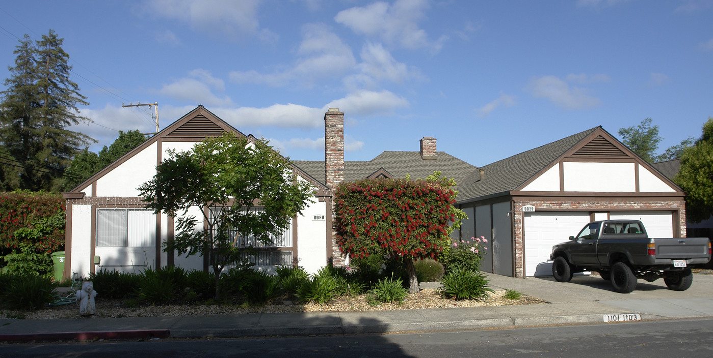 1101 Roxie Ln in Walnut Creek, CA - Foto de edificio