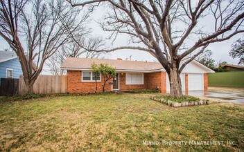 4807 12th St in Lubbock, TX - Building Photo - Building Photo