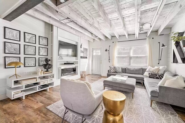 property at 172 39th St