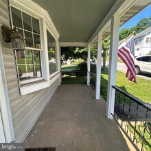 379 Dehaven St in Conshohocken, PA - Building Photo - Building Photo