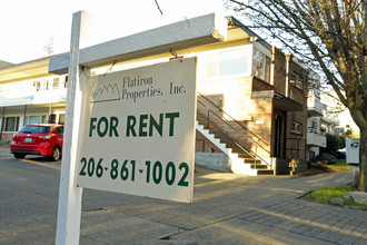 Aqua View Court in Seattle, WA - Building Photo - Building Photo