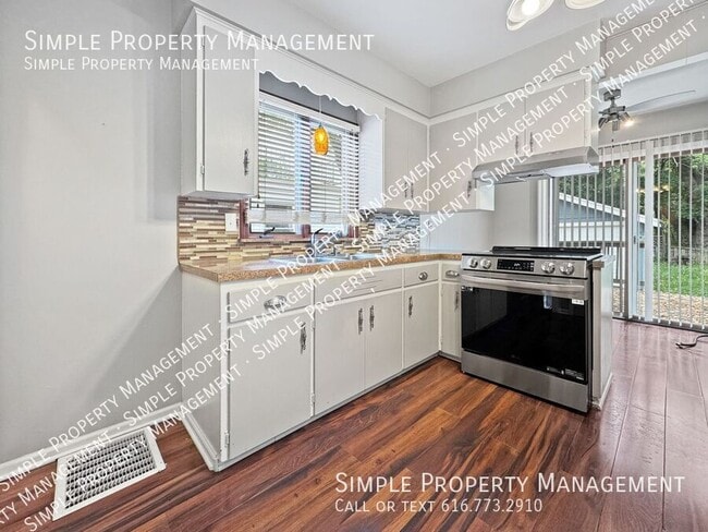 1040 Alger St SE in Grand Rapids, MI - Building Photo - Building Photo