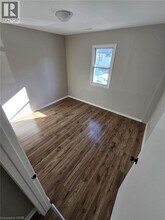 4 Vollette St in St Catharines, ON - Building Photo - Building Photo