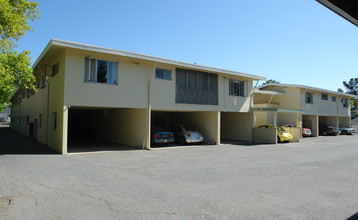 Brook Garden Apartment in Lafayette, CA - Building Photo - Building Photo