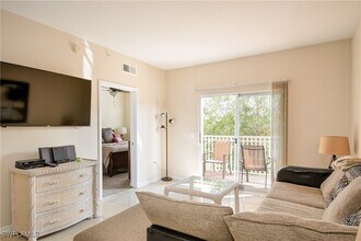 15605 Ocean Walk Circle in Ft. Myers, FL - Building Photo - Building Photo