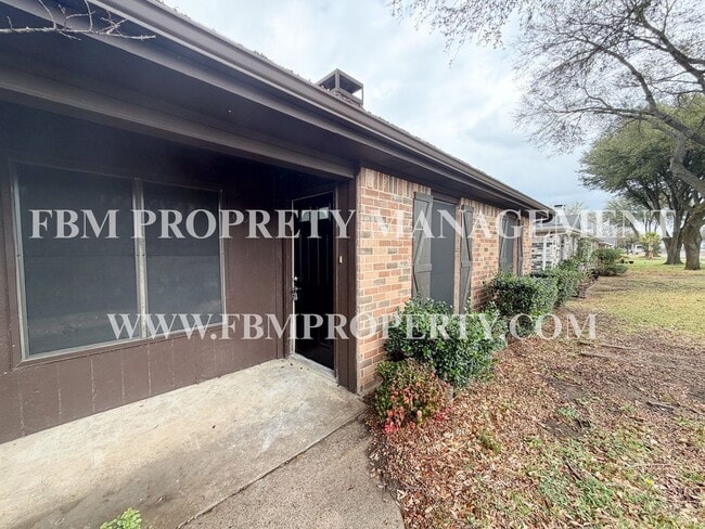 1139 Valley View Dr in Glenn Heights, TX - Building Photo - Building Photo