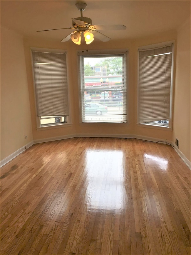 1463 W Montrose Ave, Unit 1 in Chicago, IL - Foto de edificio - Building Photo