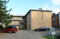 Hanscom Place in Omaha, NE - Building Photo - Building Photo