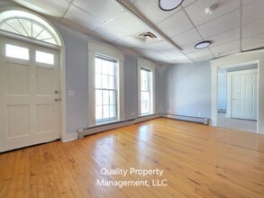 128 Hammond St, Unit 8 in Bangor, ME - Building Photo - Building Photo