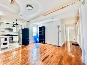 58 Trumbull St, Unit 58-2 in New Haven, CT - Building Photo - Building Photo
