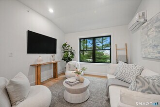 131 Beach Rd in Fairfield, CT - Building Photo - Building Photo