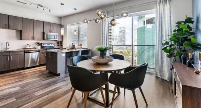 2225 N Harwood St-Unit -ID1352879P in Dallas, TX - Building Photo - Building Photo