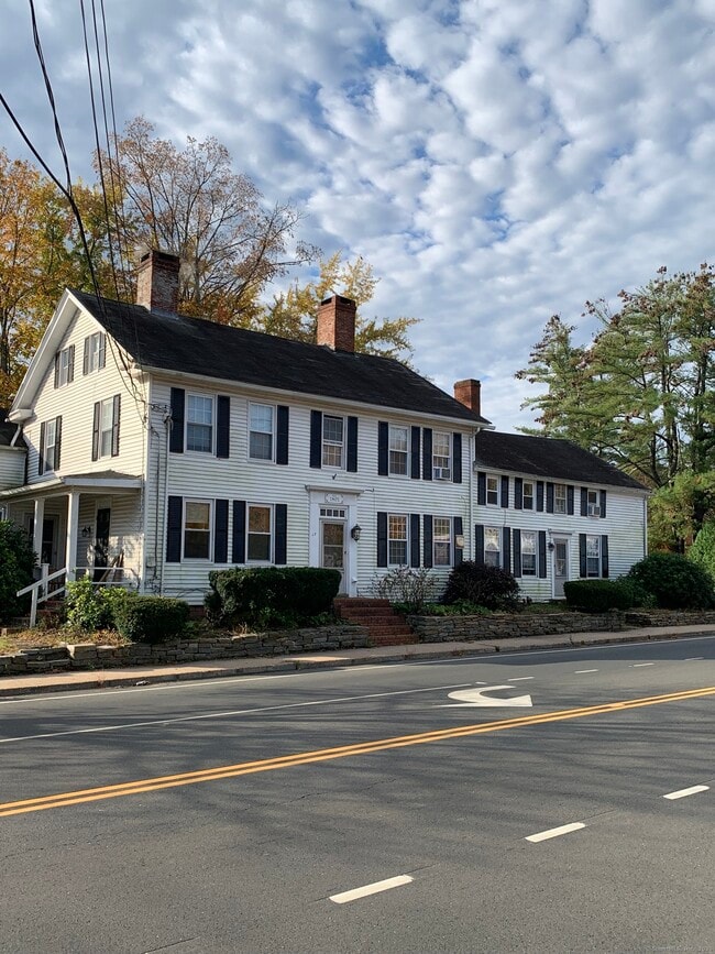 15 Mountain Ave