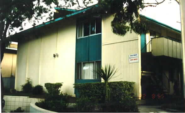 721 W Channel Islands Blvd in Oxnard, CA - Foto de edificio - Building Photo