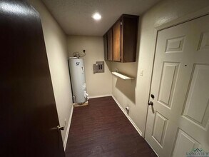 5A5B W Broadway Ct in Longview, TX - Building Photo - Building Photo