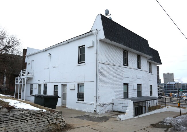 813 Crocker St in Des Moines, IA - Building Photo - Building Photo