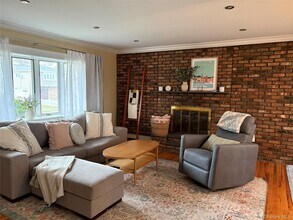 3610 Ionia St in Seaford, NY - Building Photo - Building Photo