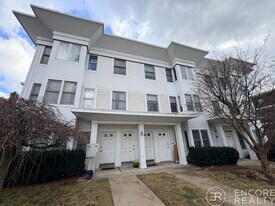 8-10 Glencoe St. Unit 4, Unit 4 in Boston, MA - Building Photo