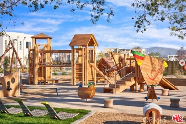 148 Terrapin in Irvine, CA - Building Photo - Building Photo